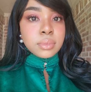 Meet your Posher, Kymberly
